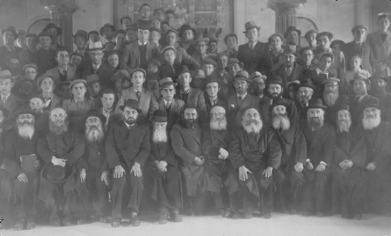 רבני הישיבה בקבלת פנים לרב הרצוג